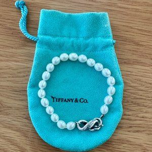 Tiffany & Co. Pearl & Sterling Silver Clasp Bracelet